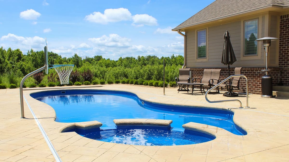 ImaginePools_Brilliant_35_OceanBlue_US_2018_2