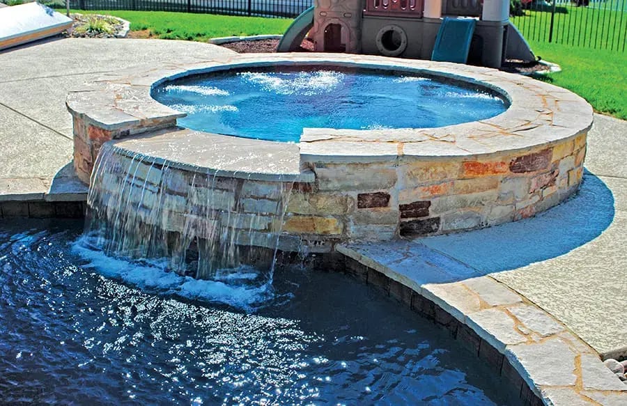 St-Louis-inground-pool-250